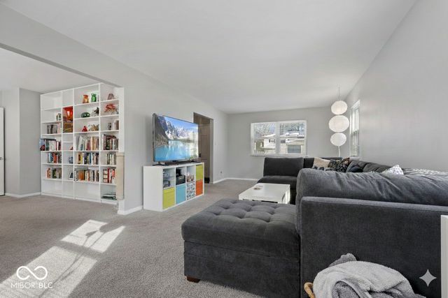 8072 Dartmouth Road, Indianapolis, IN 46260