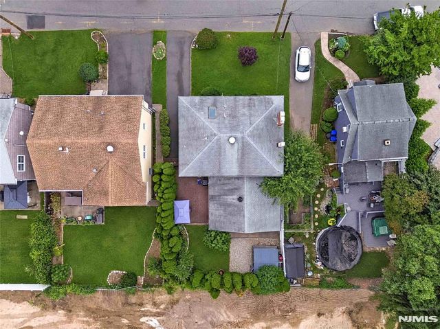 27 Strickland Avenue, Little Falls, NJ 07424