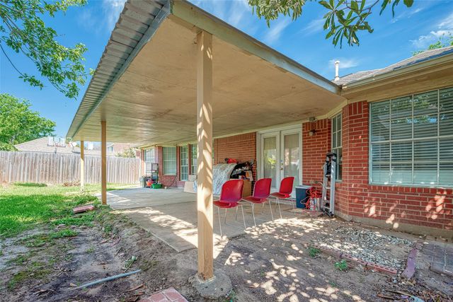 8918 Rustling Leaves Road, Houston, TX 77083