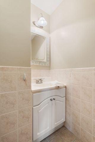 39 Lothrop 1, Boston, MA 02135