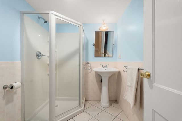 39 Lothrop 1, Boston, MA 02135