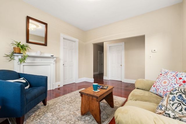 39 Lothrop 1, Boston, MA 02135