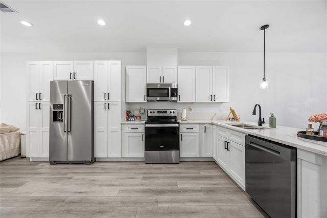 8614 Peachtree Street A, Houston, TX 77016