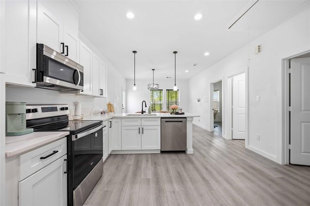 8614 Peachtree Street A, Houston, TX 77016