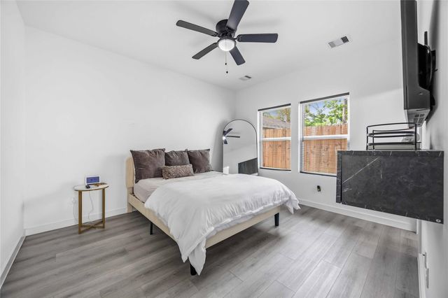 8614 Peachtree Street A, Houston, TX 77016