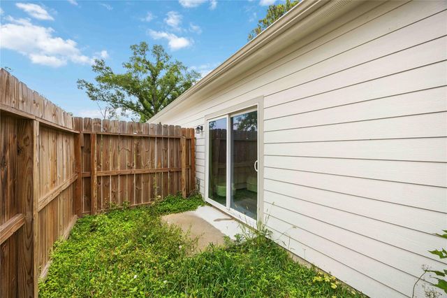 8614 Peachtree Street A, Houston, TX 77016