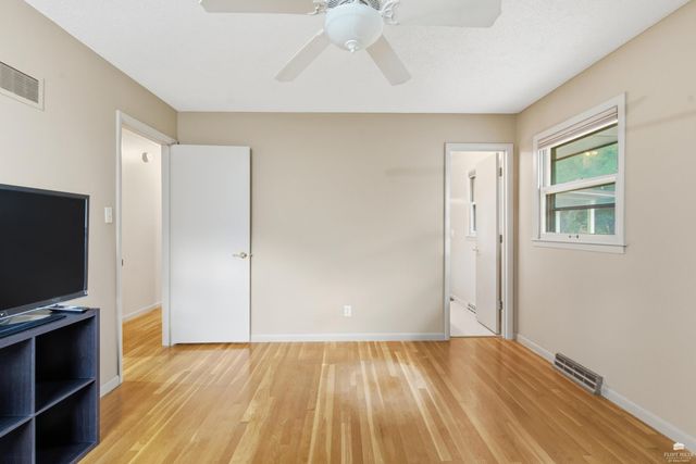 1828 Cassell Road, Manhattan, KS 66502