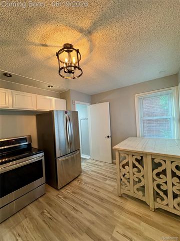 1073 Colonial Drive, Inkster, MI 48141