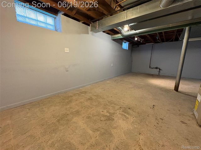 1073 Colonial Drive, Inkster, MI 48141