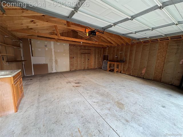 1073 Colonial Drive, Inkster, MI 48141