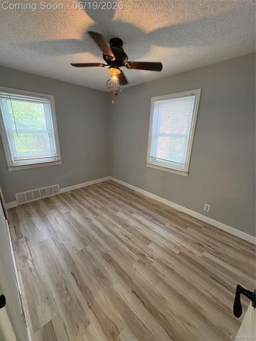 1073 Colonial Drive, Inkster, MI 48141