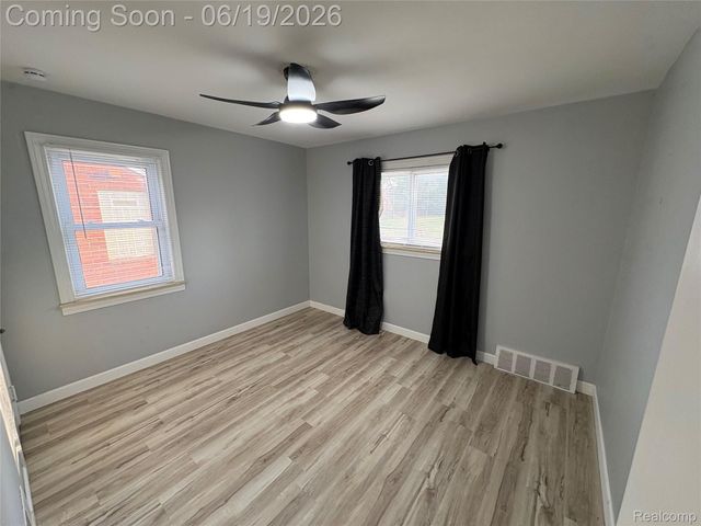 1073 Colonial Drive, Inkster, MI 48141