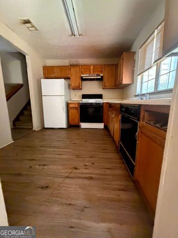 6495 Emerald Pointe Circle, College Park, GA 30349