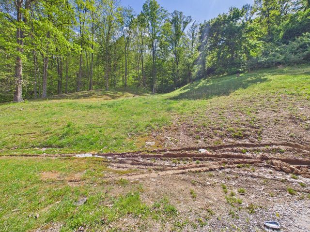 23 Northslope Drive, Milton, WV 25541