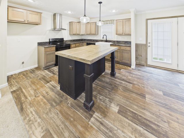 23 Northslope Drive, Milton, WV 25541