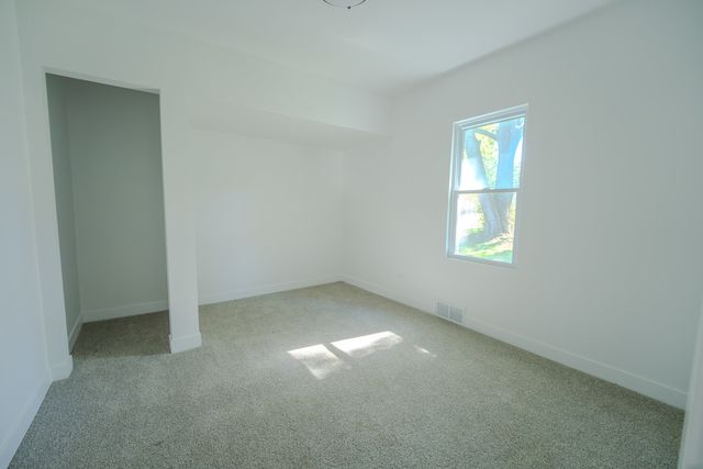 204 Barr Elms Avenue, Joliet, IL 60433