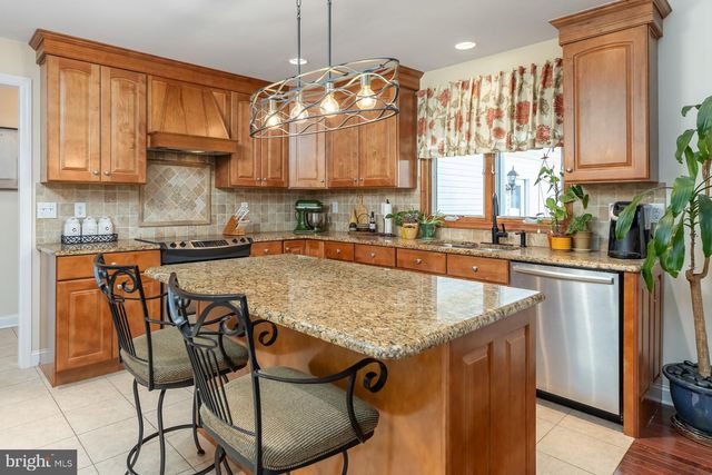 4530 GENOA AVE, Vineland, NJ 08361