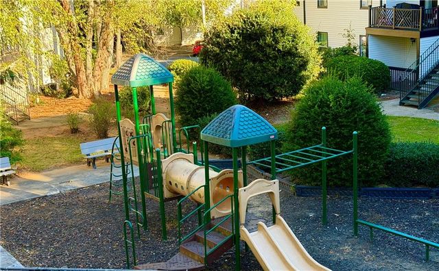 3595 Woodbriar Circle N, Tucker, GA 30084