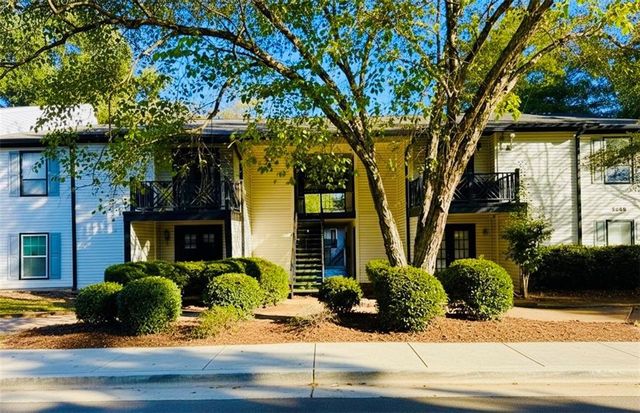 3595 Woodbriar Circle N, Tucker, GA 30084