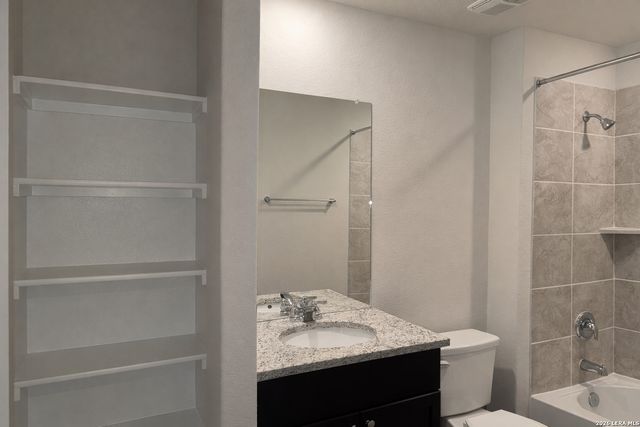 4523 BONTEBOK DR, Converse, TX 78109