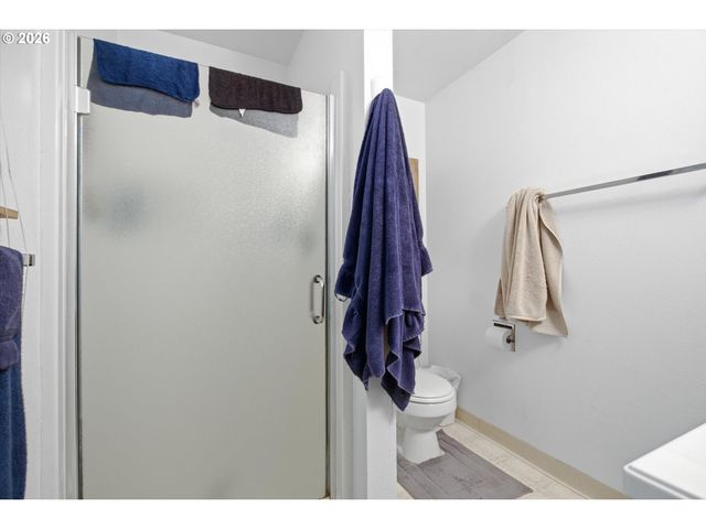 602 N DOLASH Ct, Newberg, OR 97132