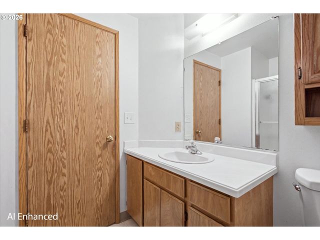 602 N DOLASH Ct, Newberg, OR 97132