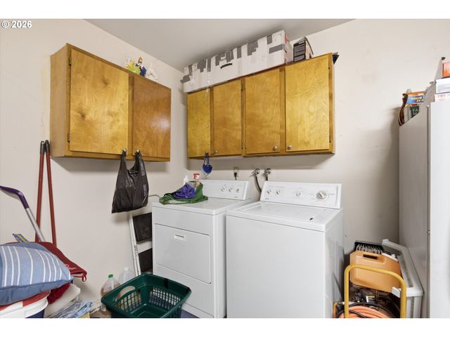 602 N DOLASH Ct, Newberg, OR 97132