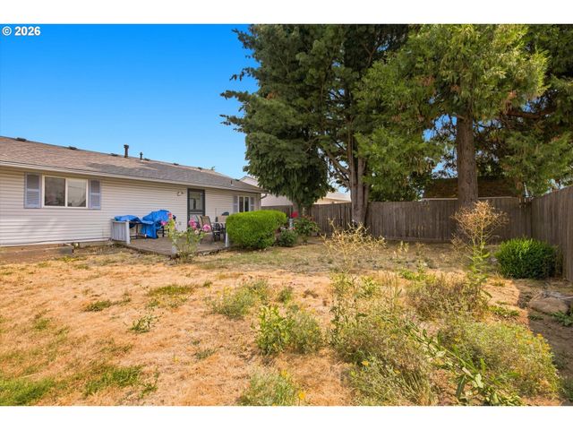 602 N DOLASH Ct, Newberg, OR 97132