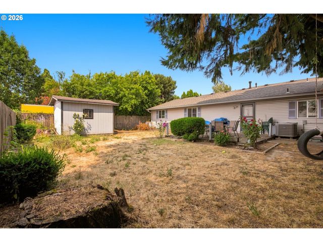 602 N DOLASH Ct, Newberg, OR 97132