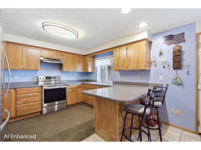 602 N DOLASH Ct, Newberg, OR 97132