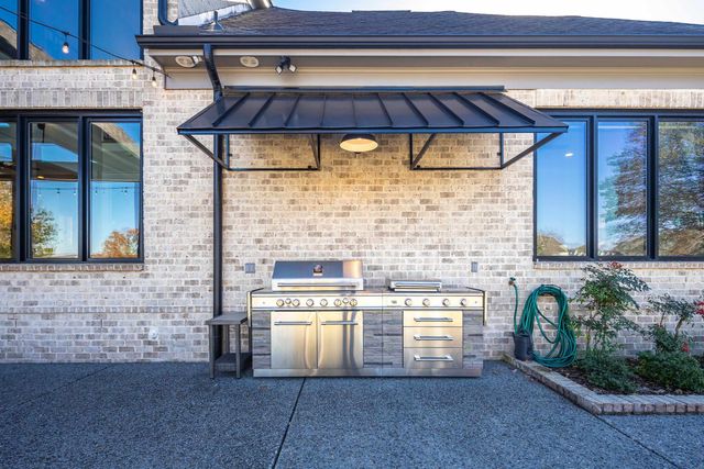 170 TWIN LAKES DR, Piperton, TN 38017