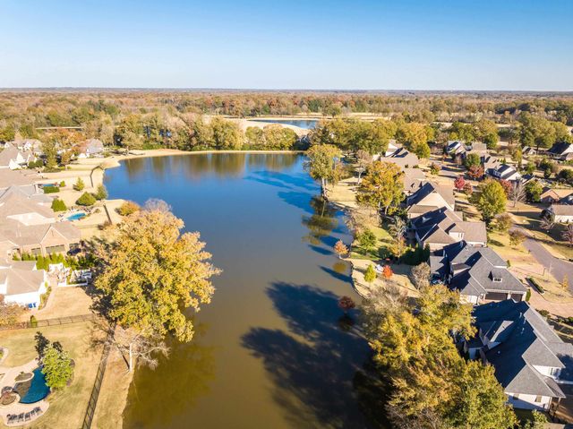 170 TWIN LAKES DR, Piperton, TN 38017