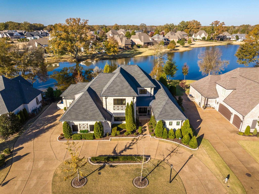 170 TWIN LAKES DR, Piperton, TN 38017