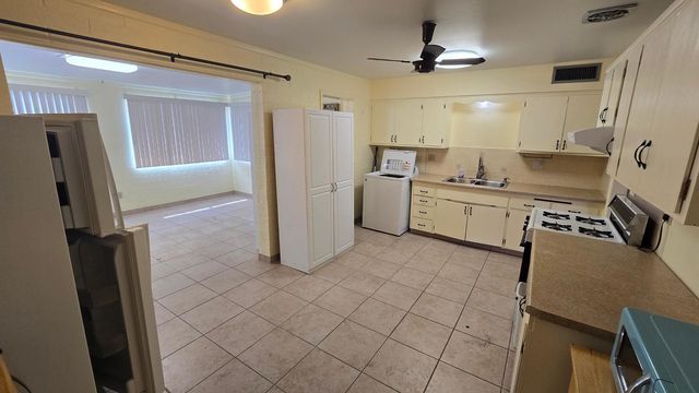 10806 N 110th Drive, Sun City, AZ 85351