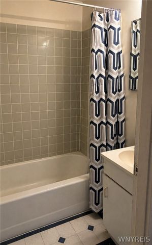 662 West Avenue, Buffalo, NY 14213