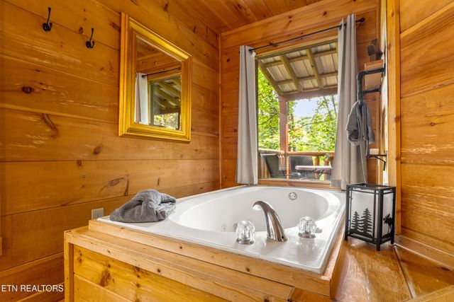 2404 Balsam Circle, Sevierville, TN 37876