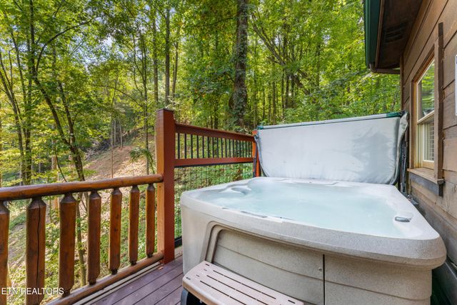 2404 Balsam Circle, Sevierville, TN 37876