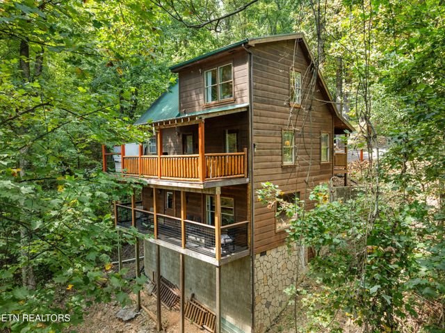 2404 Balsam Circle, Sevierville, TN 37876