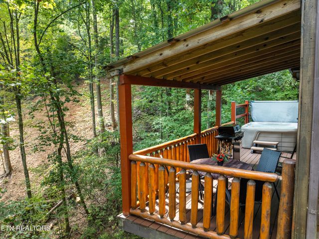 2404 Balsam Circle, Sevierville, TN 37876