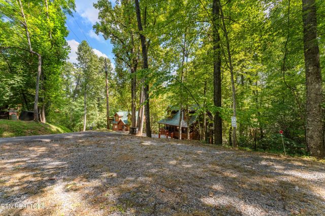 2404 Balsam Circle, Sevierville, TN 37876