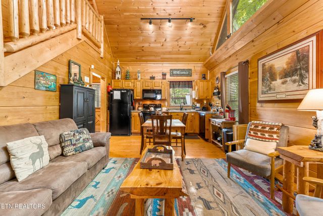 2404 Balsam Circle, Sevierville, TN 37876