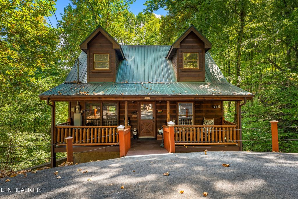2404 Balsam Circle, Sevierville, TN 37876