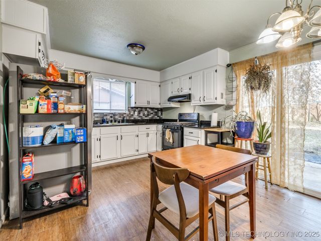 2403 S 124th East Avenue, Tulsa, OK 74129