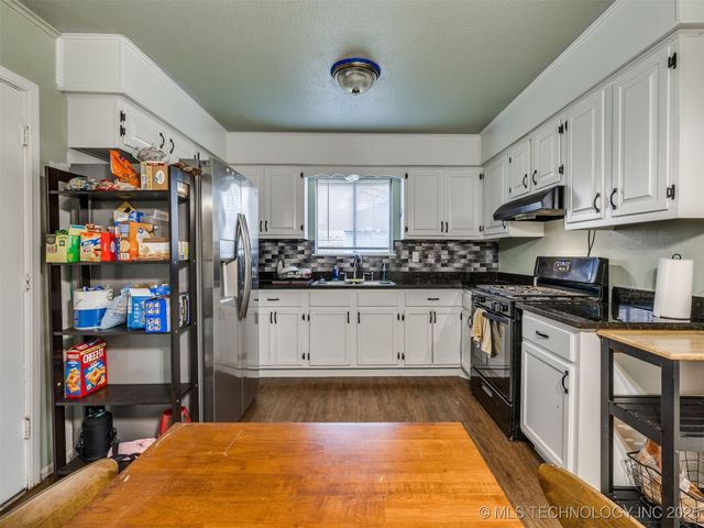 2403 S 124th East Avenue, Tulsa, OK 74129