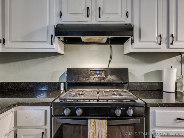 2403 S 124th East Avenue, Tulsa, OK 74129