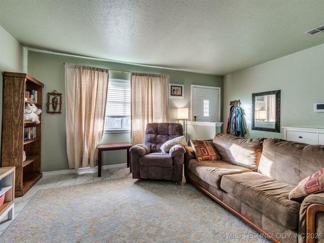 2403 S 124th East Avenue, Tulsa, OK 74129