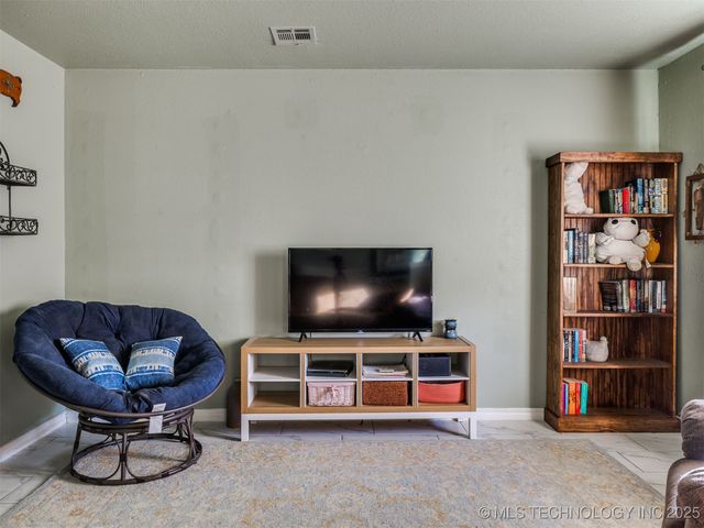 2403 S 124th East Avenue, Tulsa, OK 74129