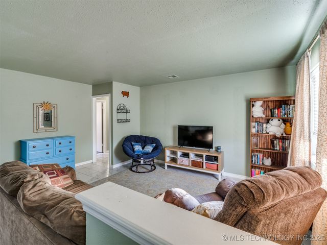 2403 S 124th East Avenue, Tulsa, OK 74129