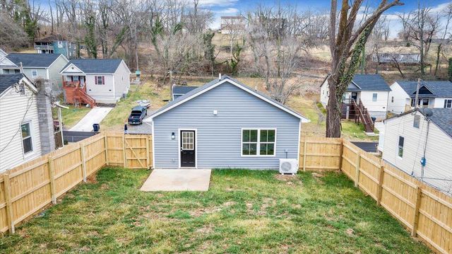 1424 Varnell AVE, Roanoke, VA 24012