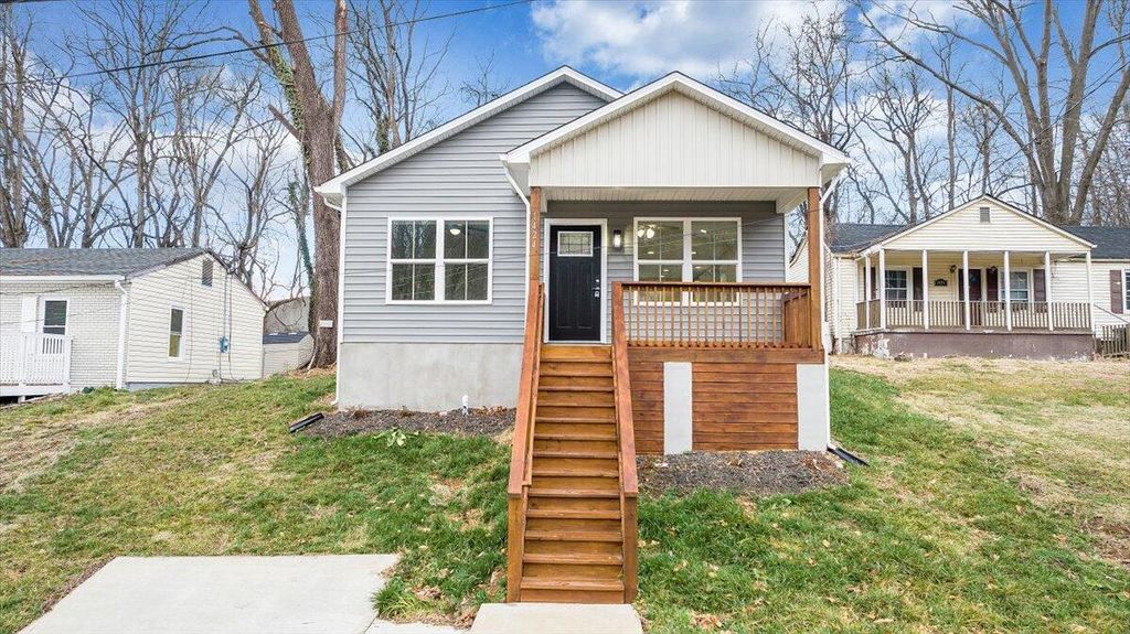 1424 Varnell AVE, Roanoke, VA 24012